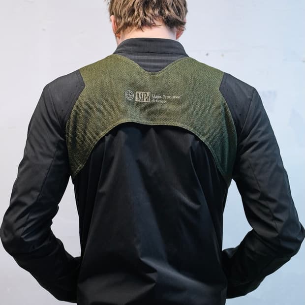 플라스틱프로덕트 MPa RESISTANCE ZIP JACKET L