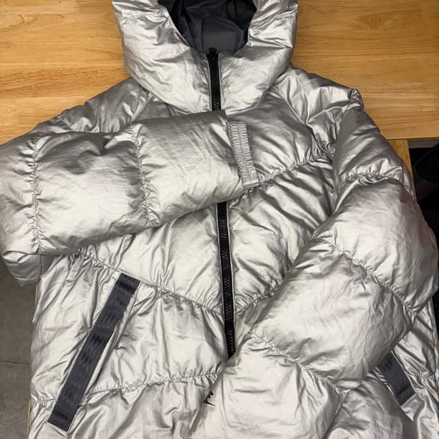 [S] 나이키 메탈 실버 패딩