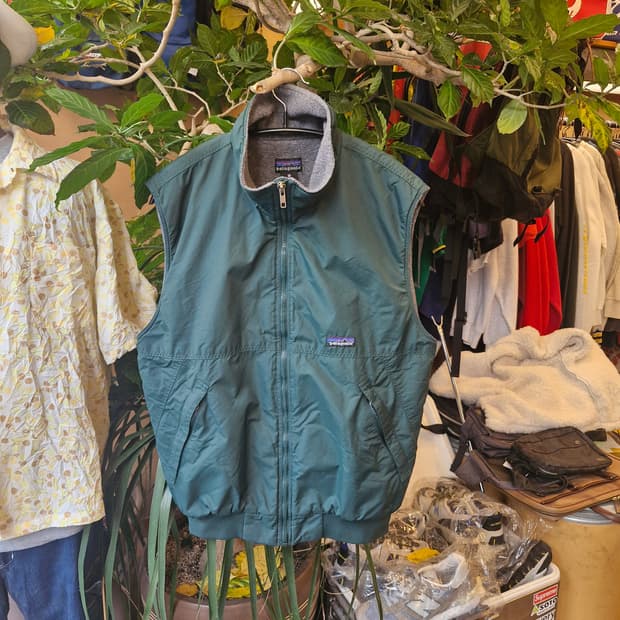 Z-282 파타고니아 쉘드 신칠라 봄버 웜업 베스트 조끼