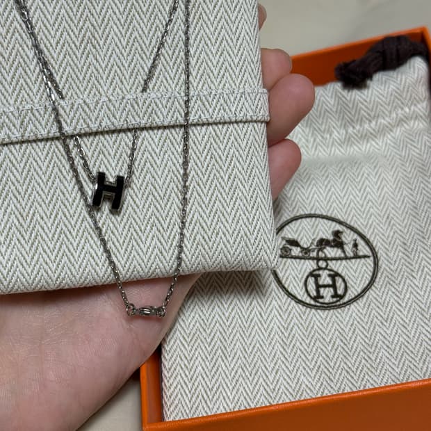 거의 새것 | 에르메스 H 아워 목걸이 블랙 실버