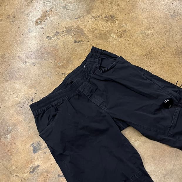 [정품/50] C.P.컴퍼니 블랙 조거 트레이닝 팬츠 b10