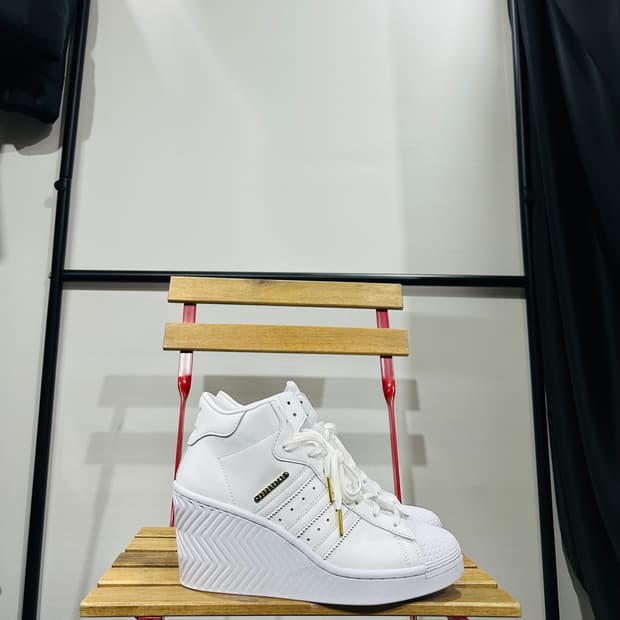 270) 아디다스 운동화 남성 남자 슈퍼스타 엘루어  골드 메탈릭