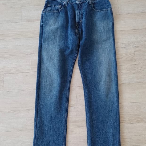 Levis 569