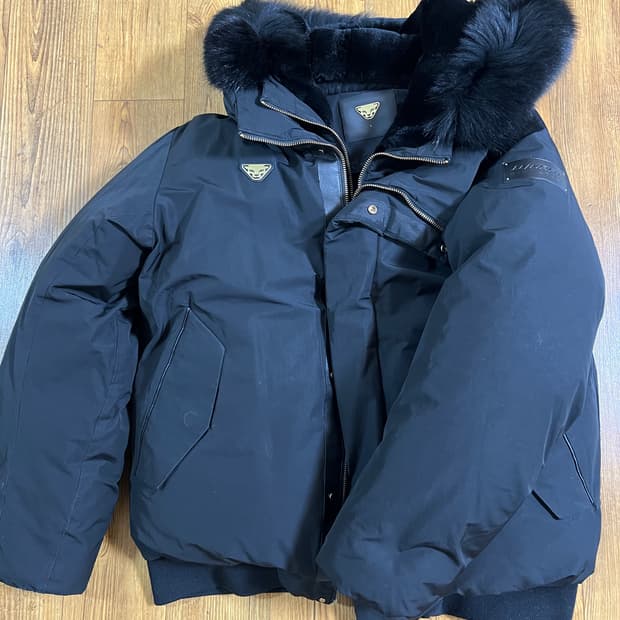 다이나핏 블랙패딩