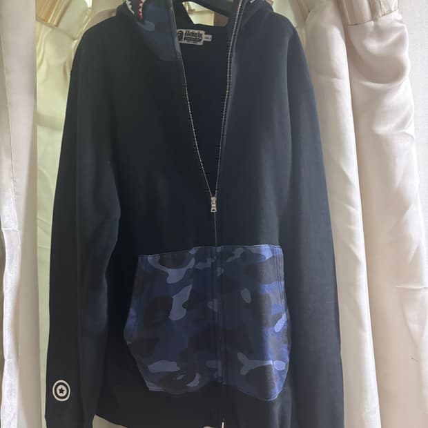 [2xl]베이프 샤크 블루 카모 후드집업 블랙