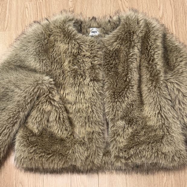 아멜리아 퍼 자켓 - 베이지