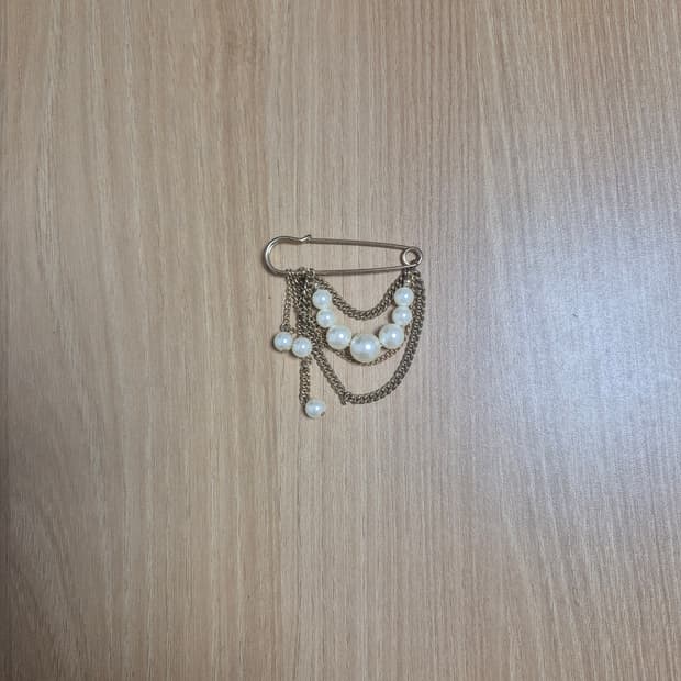 리즈리사 커스텀 브로치