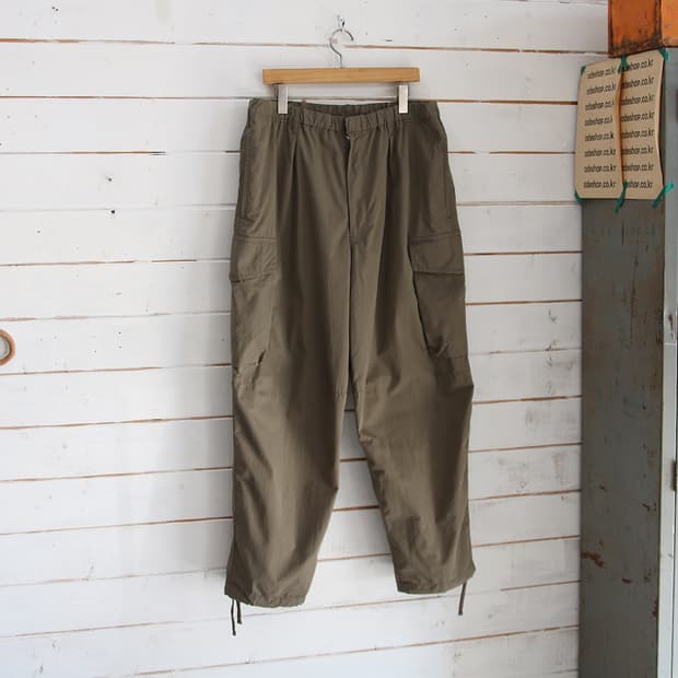 (착용컷) 유니클로 와이드 밴딩 카고 팬츠 (남성용 XL)