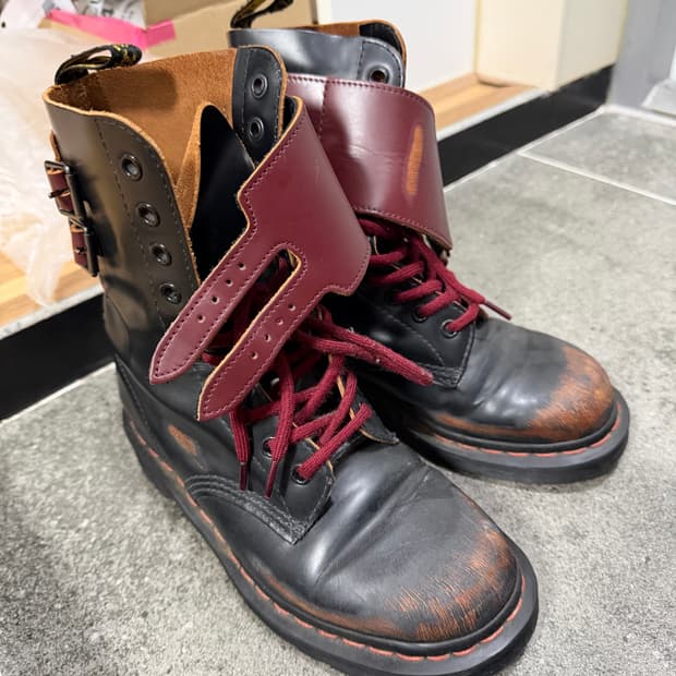 닥터마틴 켄트앤커웬 한정 콜라보 10홀 230사이즈