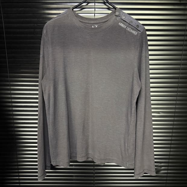 아르마니 익스체인지 알마니 그레이 어깨 단추 절개 니트 긴팔 롱슬리브리스