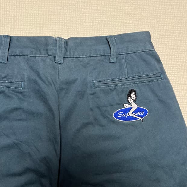 슈프림 핀업걸 치노 팬츠 슬레이트
