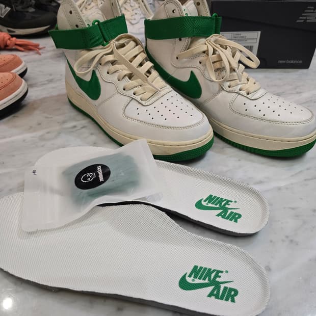 나이키운동화 포스1 하이 레트로 럭키그린275