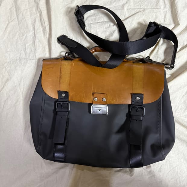 만다리나덕 사첼백 