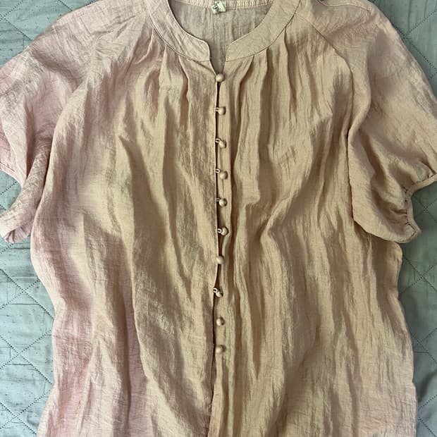 LOOSE FIT PINK BUTTONED BLOUSE