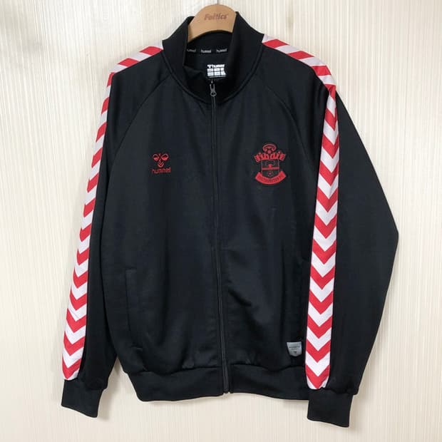 험멜 23-24 사우샘프턴FC 블랙 앤섬자켓 L(유럽)