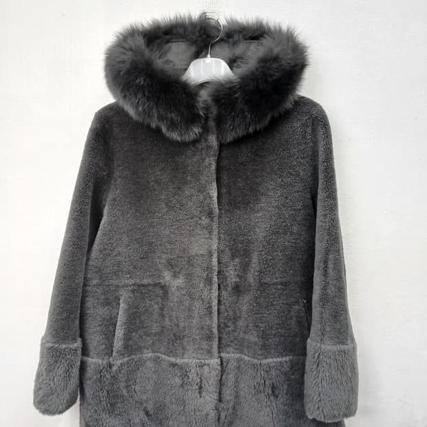 유니지 천연양모 사가폭스퍼 후드코트 77 L 새제품