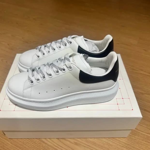 알렉산더 맥퀸 오버솔 40 265 사이즈