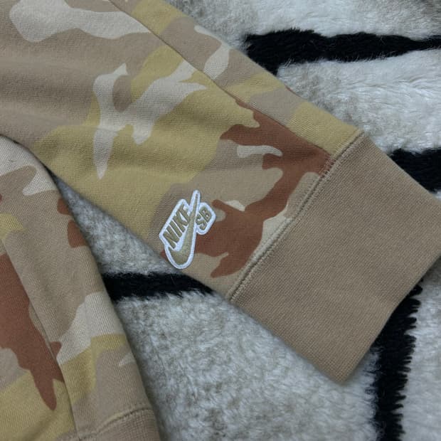 [M]나이키SB 카모 오버핏 맨투맨/기모