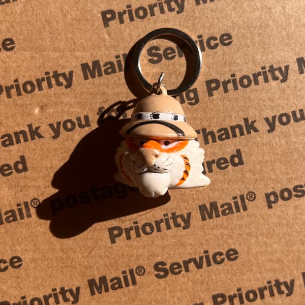 90s vtg Safari Tiger Keyring