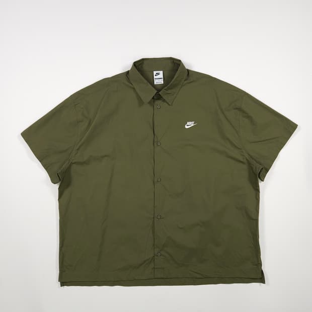 나이키 오버사이즈 핏 반팔 셔츠