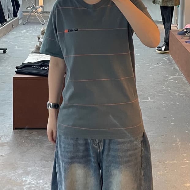 나이키 스트라이프 반팔 티셔츠 H1615