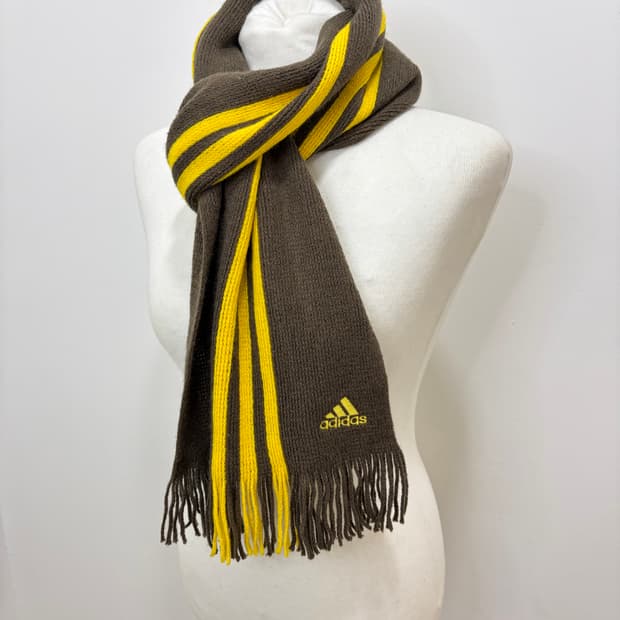 아디다스 초코 브라운 아크릴 머플러