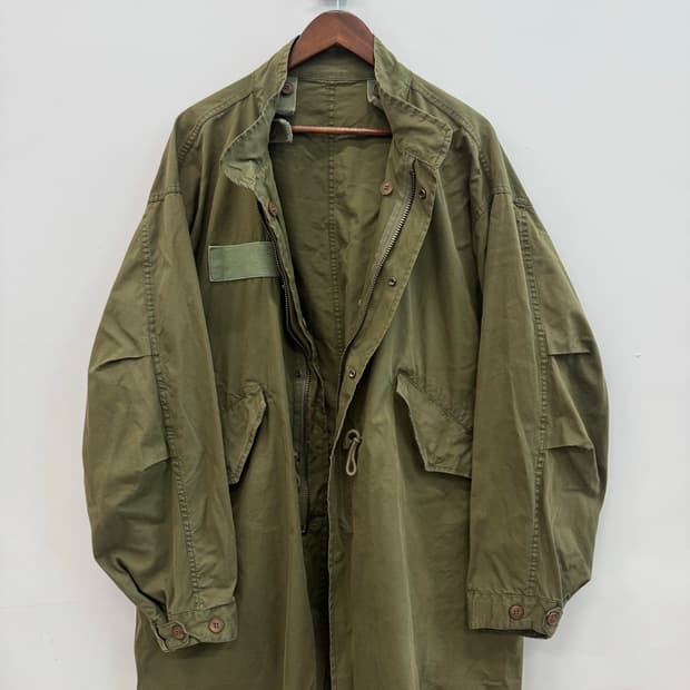  Vintage 카키 피쉬테일 자켓