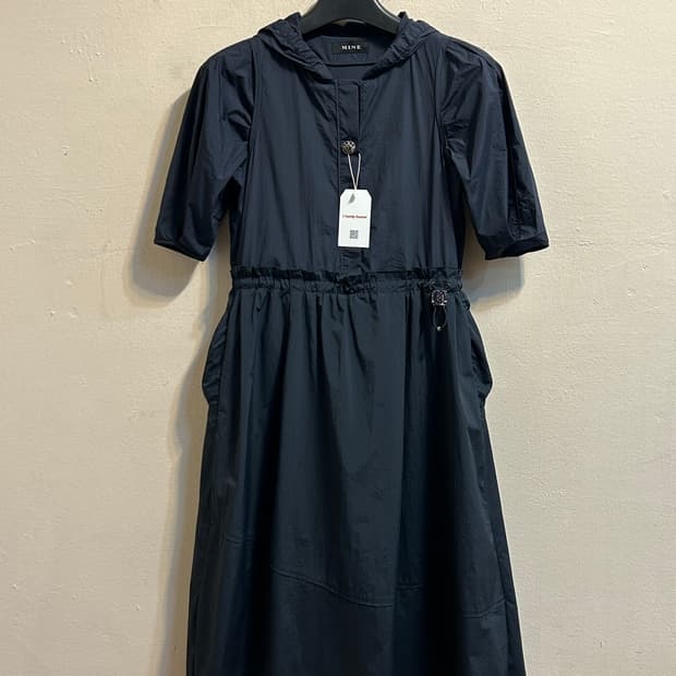 마인 후드 스트링 나일론 원피스