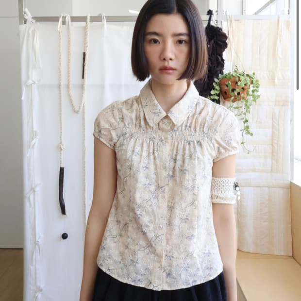 콜로신스 셔츠 블라우스 GIRLY EMBROIDERY BLOUSE