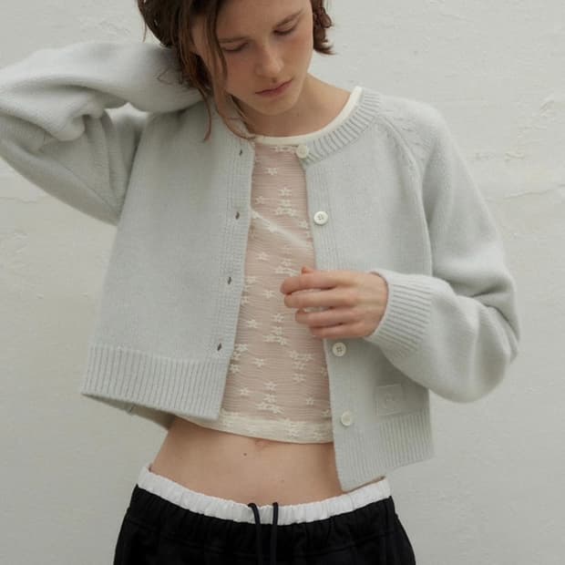 포에토 파우더 캐시미어 가디건 