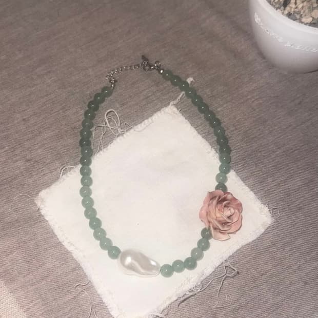 Viburnum shop 러블리 옥 장미 목걸이