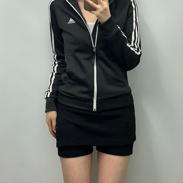 아디다스 블랙 트랙탑 져지