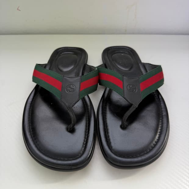 정품) 구찌 남성 삼선 블랙 레더 쪼리 7.5(265)