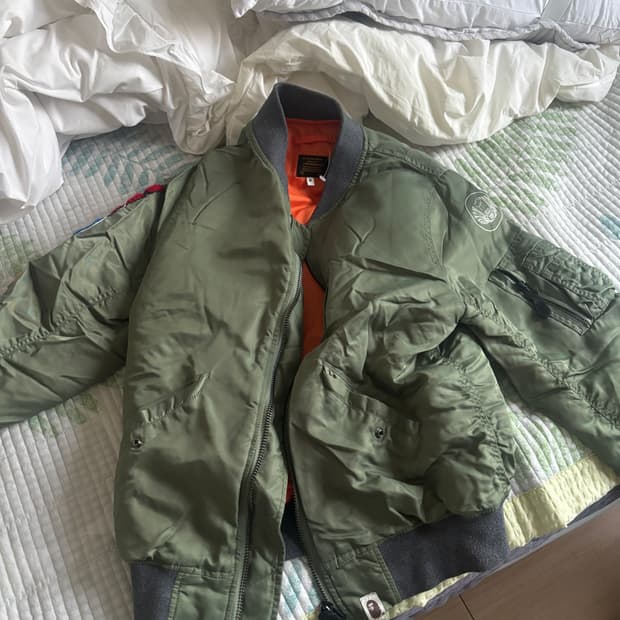 베이프 봄버자켓 