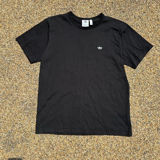 아디다스(ADIDAS) 블랙 반팔티