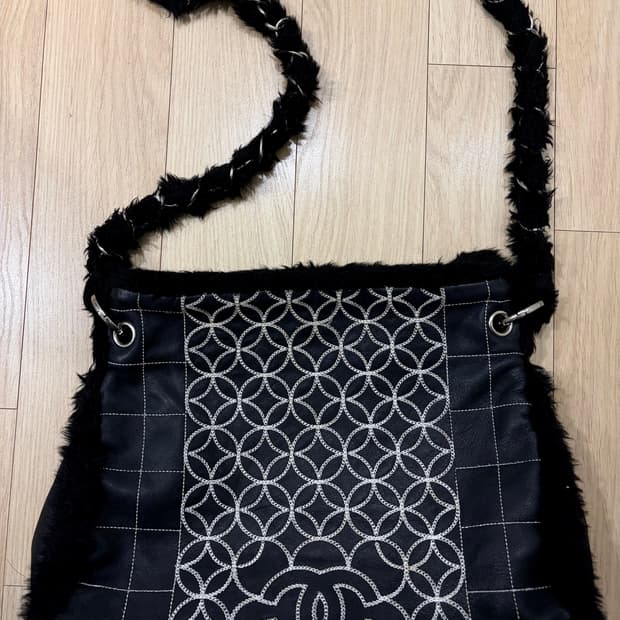 샤넬 트리밍 빈티지 크로스백