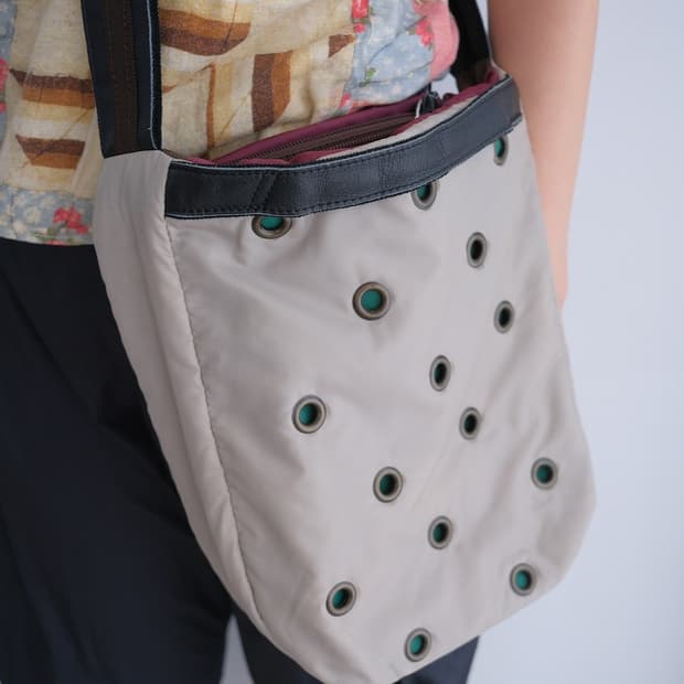 Eyelet padded bag