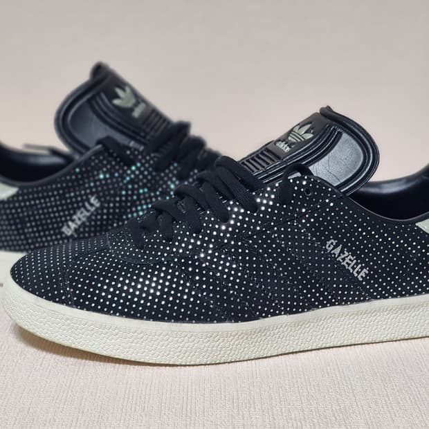 아디다스 가젤 블랙 도트 스니커즈 260mm