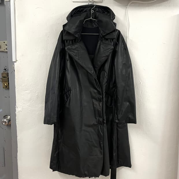 아이작 세럼 카프스킨 레더 패딩 코트