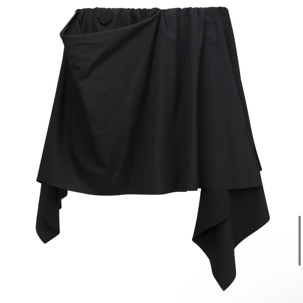 나체 FLOW DRAPING SHORTS BLACK