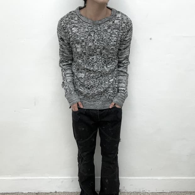 Grey noise pattern knit