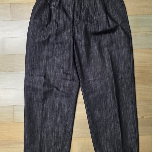 [신동품] 데케트 더블 플리츠 데님 / 블랙 32사이즈