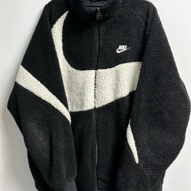 나이키 빅스우시 리버시블 후리스