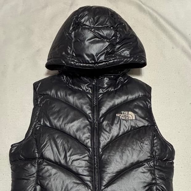 90 노스페이스 600 필 블랙 유광 패딩 후드 베스트