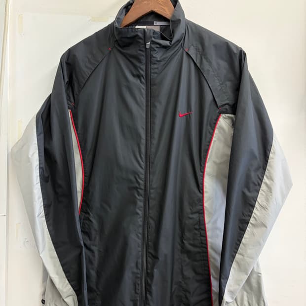 N30. 00년대 나이키 바람막이