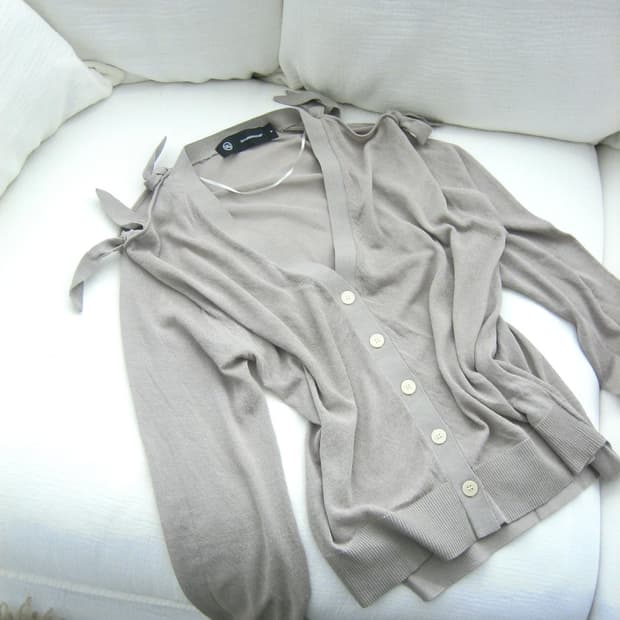 [GU X UNDERCOVER] Ribbon Cardigan