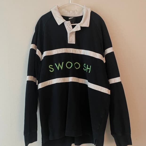 나이키 스우시 럭비티 블랙