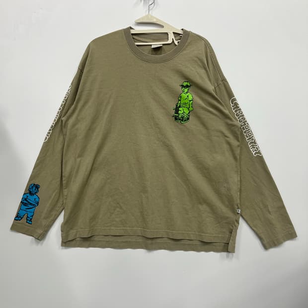 thisisneverthat 카키색 맨투맨 