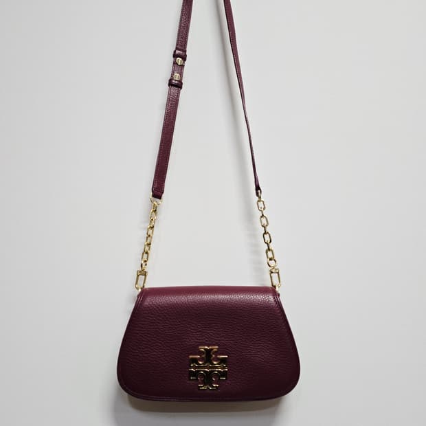 토리버치 버건디 플랩 체인 크로스백