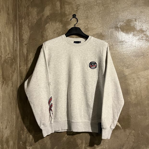 로맨틱크라운 맨투맨